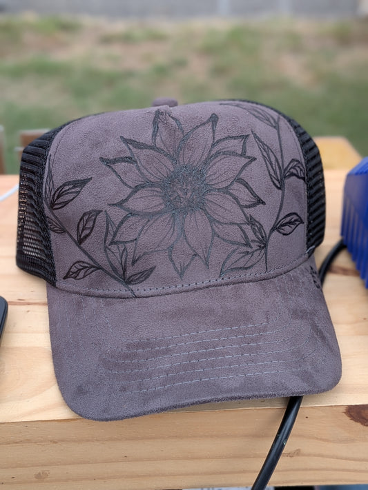 Gray trucker hat with flower