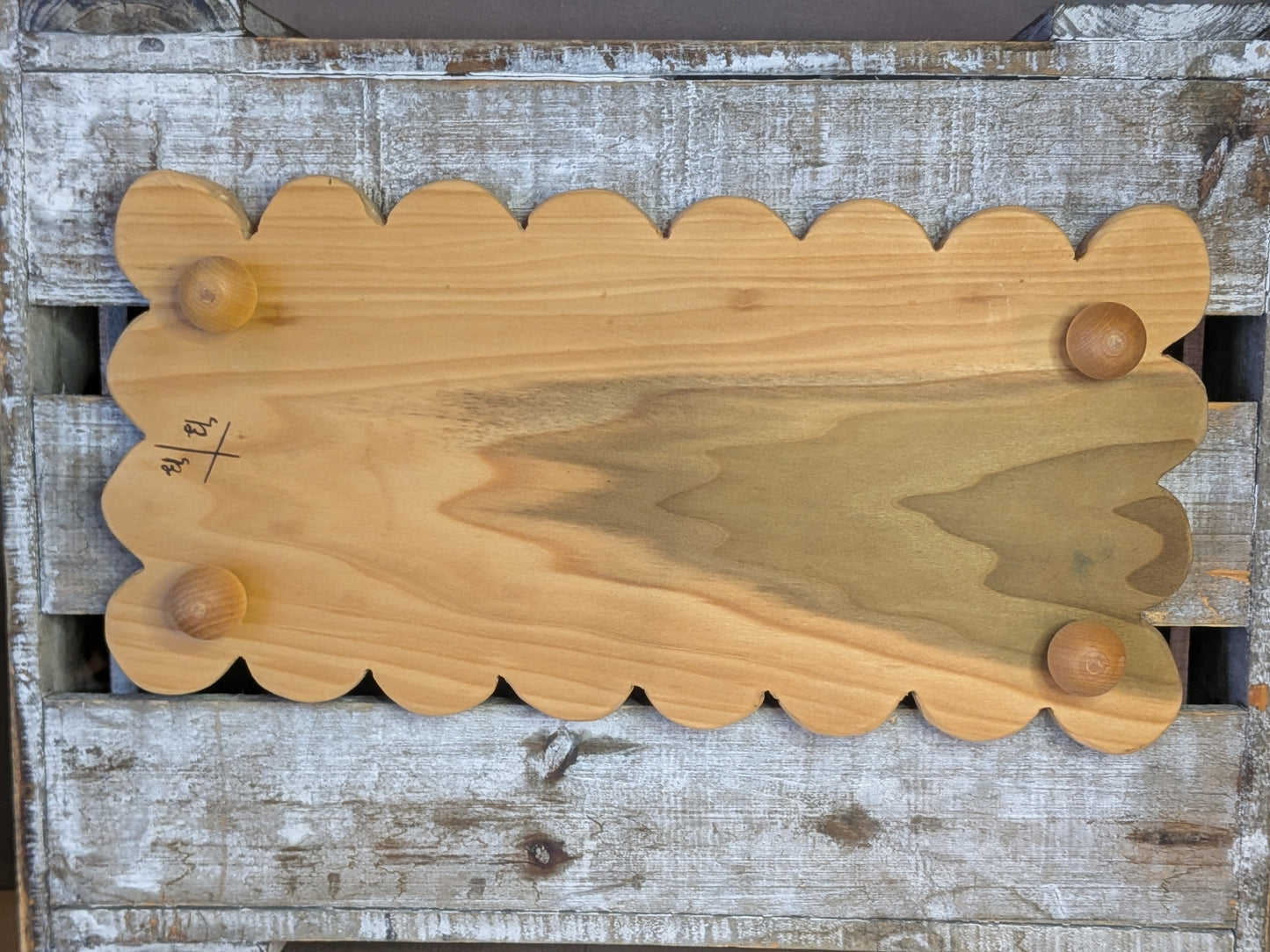Scalloped Trivet/Tray